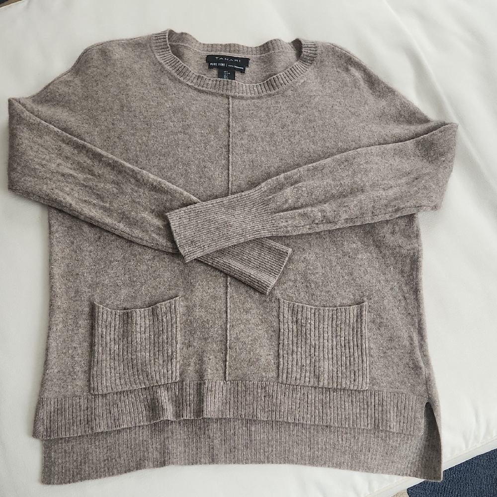 Tahari 100% Cashmere Sweater Size L